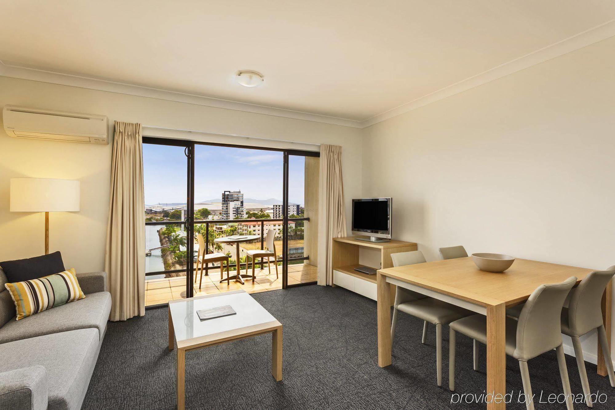Aligned Corporate Residences تاونسفيل المظهر الخارجي الصورة